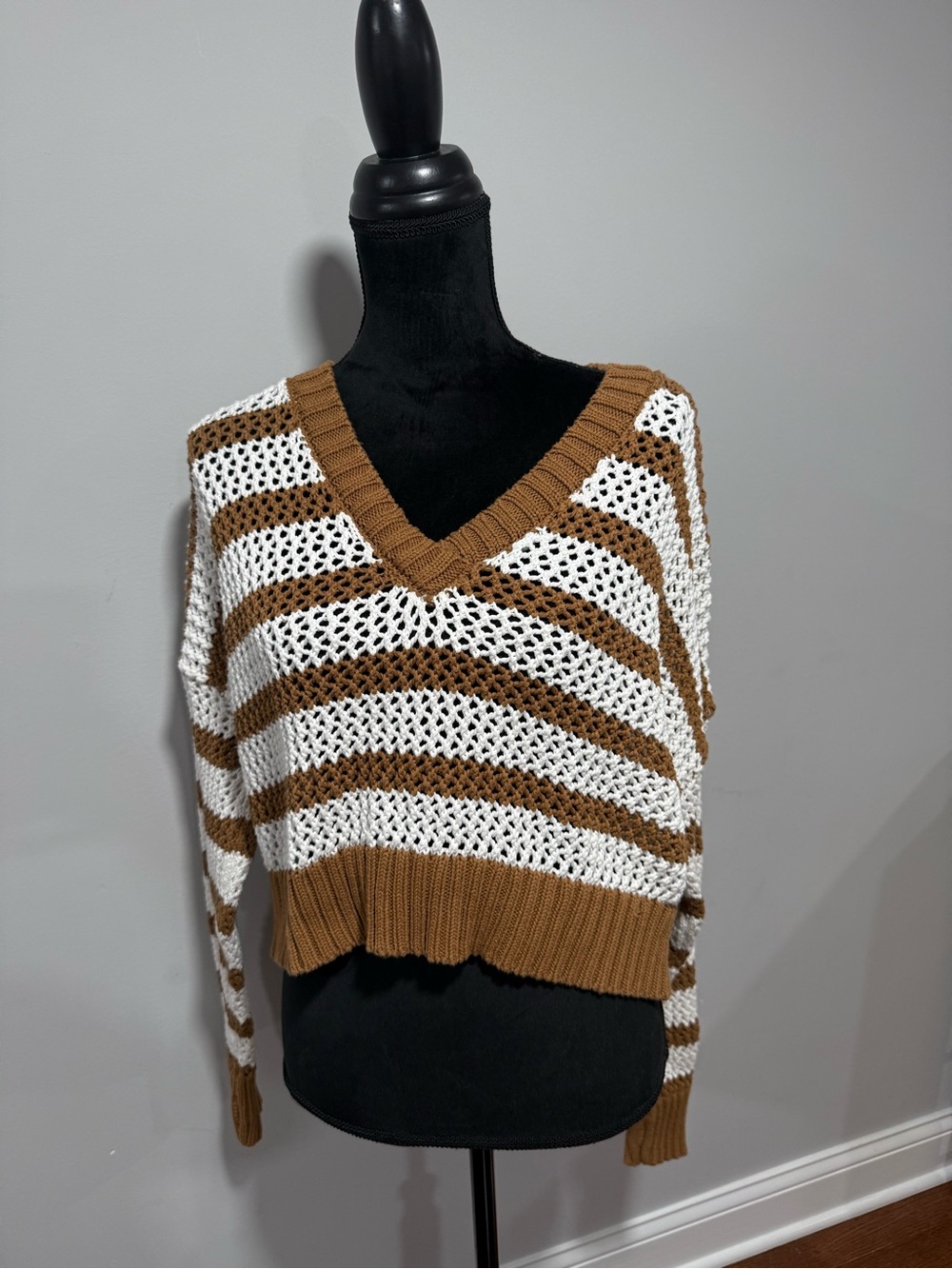 Aerie Women’s V-Neck Striped Crochet Sweater - White and Brown